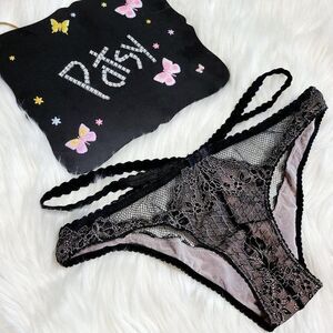 1381 MEDIUM  VICTORIA'S SECRET Strappy Cheekini  NWT